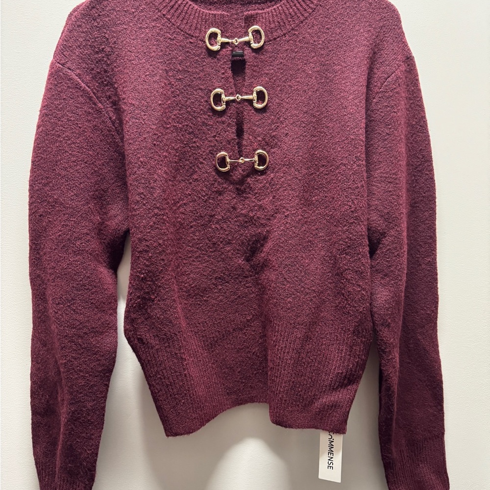 Commense Maroon Sweater with Gold Details